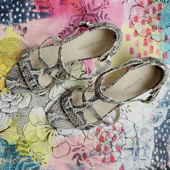 HEELS VIA SPIGA WOMANS 3" HEELS - Picture 3 of 5